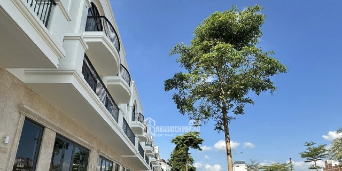 NHÀ PHỐ HOÀNG GIA VCN